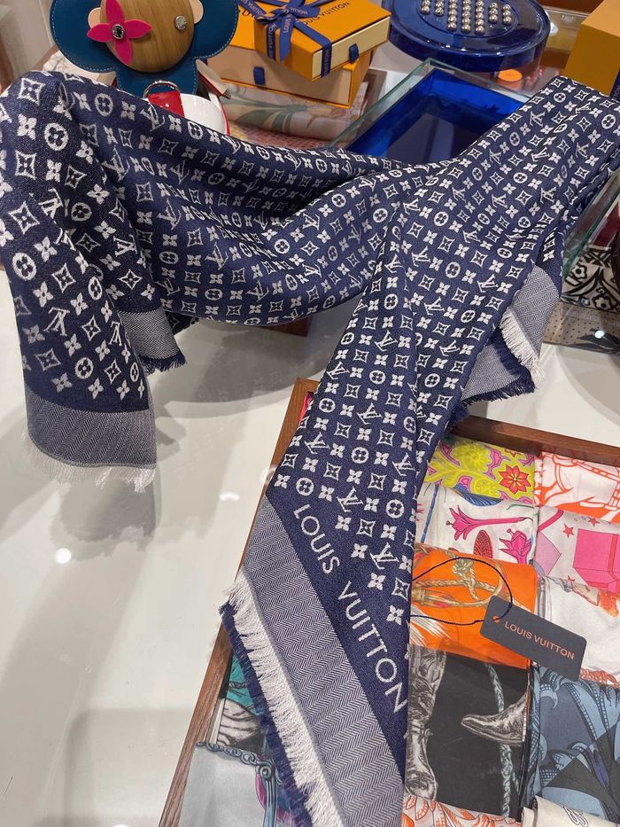 Louis Vuitton Scarf LV00079